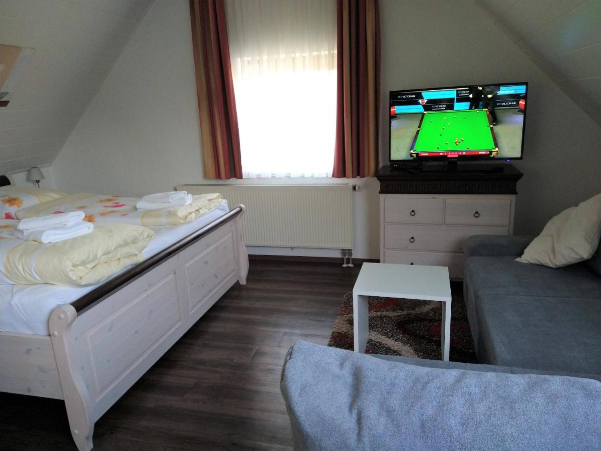 Pension "Der Sulzbachhof" Lehrberg Esterno foto