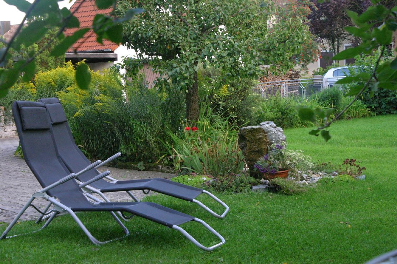 Pension "Der Sulzbachhof" Lehrberg Esterno foto
